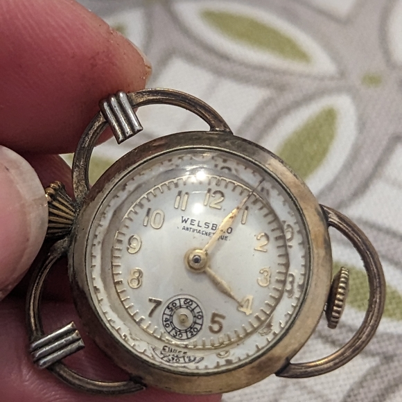 Vintage unique SWISS watch pendant 10k gold with R.W initials on back . - Picture 4 of 4